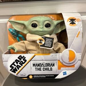 New Hasbro Star Wars The Mandalorian The Child, Baby Yoda Talking Plush Toy 7.5”